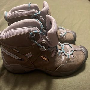 Keen Women’s Detroit XT Mid Steel Toe-Waterproof Work Boot 1020090